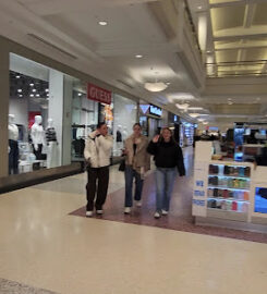 Kings Plaza Shopping Center